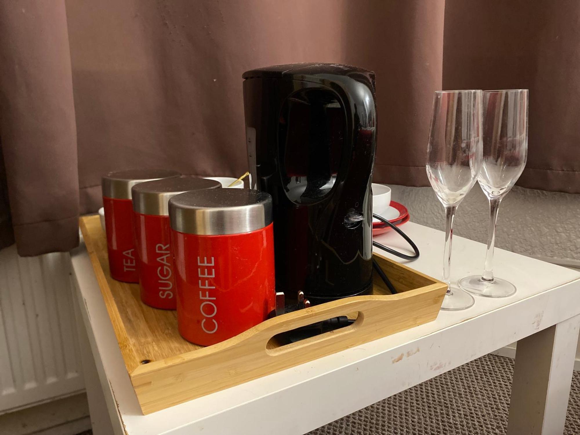 Saji Hotel Илфорд Экстерьер фото
